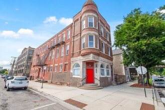 2026 S Washtenaw in Chicago, IL - Building Photo - Interior Photo