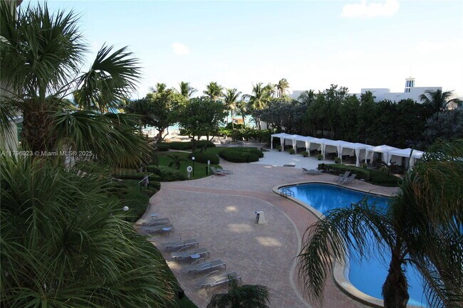 property at 3001 S Ocean Dr