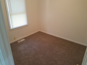 431 14th St in Ogden, KS - Building Photo - Building Photo