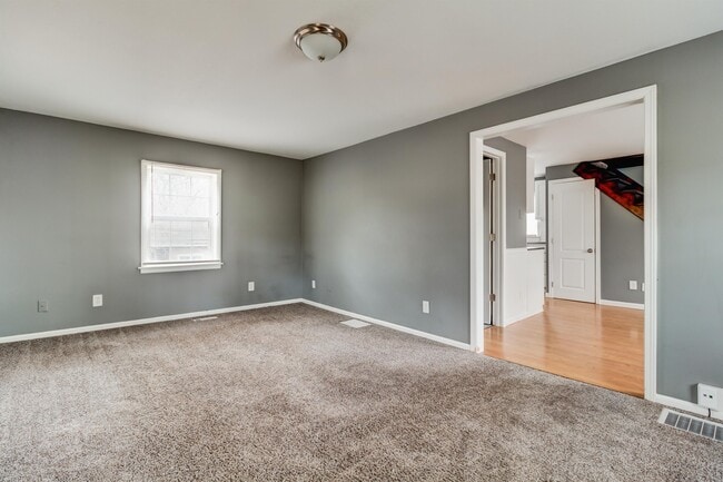 1112 Quincy St in Leavenworth, KS - Building Photo - Building Photo