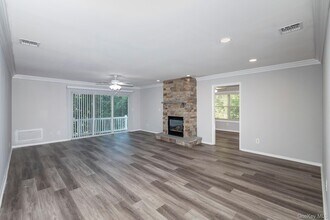 145 Horizon View Dr in Farmingville, NY - Building Photo - Building Photo