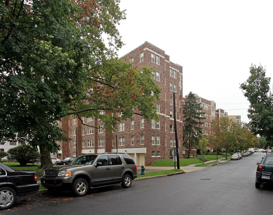 4707 Connecticut Ave NW in Washington, DC - Building Photo