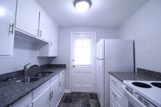 301 E 27th Ave in North Kansas City, MO - Building Photo - Building Photo