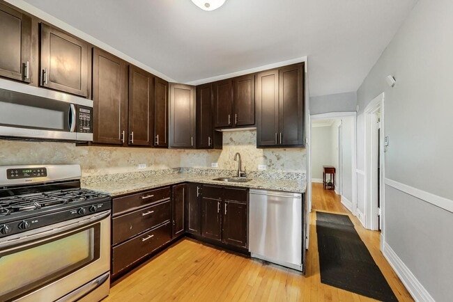 2646 Ewing Ave in Evanston, IL - Building Photo - Building Photo