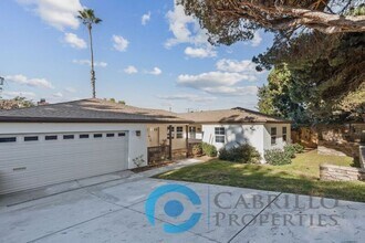 7940 La Jolla Shores Dr in San Diego, CA - Building Photo - Building Photo