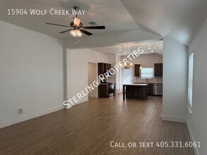 15904 Wolf Crk Wy in Oklahoma City, OK - Building Photo - Building Photo