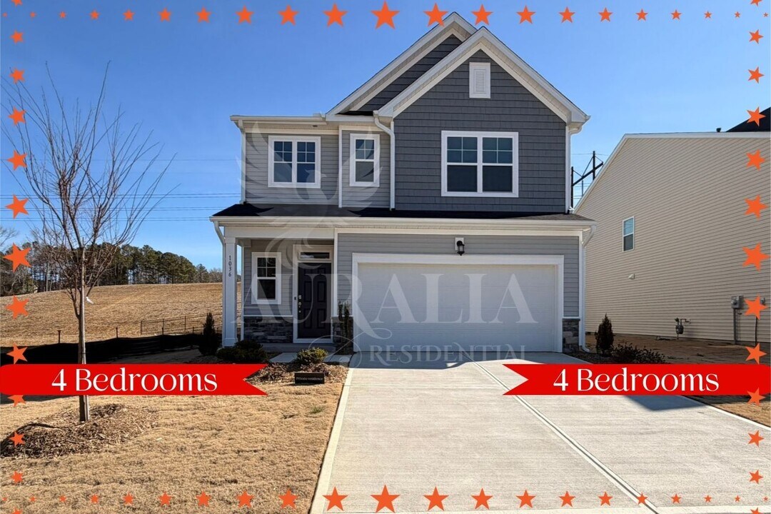 1036 Red Finch Way in Angier, NC - Foto de edificio