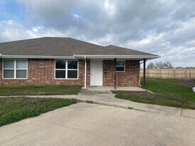115 S Cherokee Ave in Dewey, OK - Building Photo
