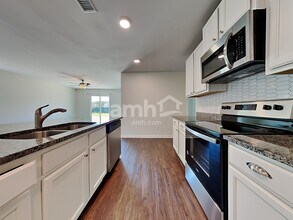19 Hogan Dr in Richmond Hill, GA - Building Photo - Building Photo