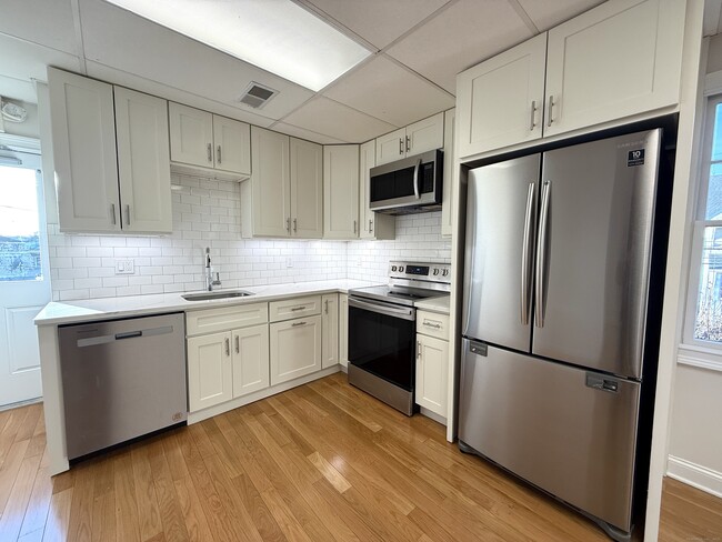 5 Myrtle St in Norwalk, CT - Building Photo - Building Photo