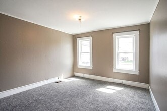 32 Joy St in Ludlow, MA - Building Photo - Building Photo