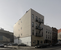 192 Greenpoint Ave in Brooklyn, NY - Building Photo
