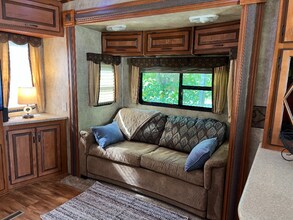 7560 Chelsea Rd in Columbiana, AL - Foto de edificio - Building Photo