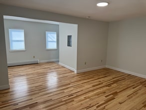 251 Main St, Unit B in Winooski, VT - Building Photo - Building Photo