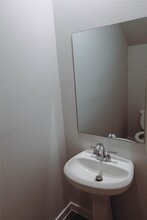 211 Forest W St in Magnolia, TX - Building Photo - Building Photo