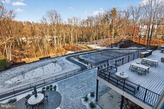 76 Old Mill Bottom Rd N in Annapolis, MD - Foto de edificio - Building Photo