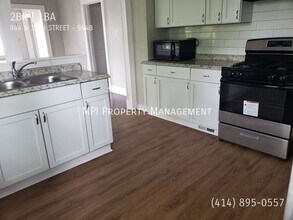 944 N 37th St in Milwaukee, WI - Building Photo - Building Photo