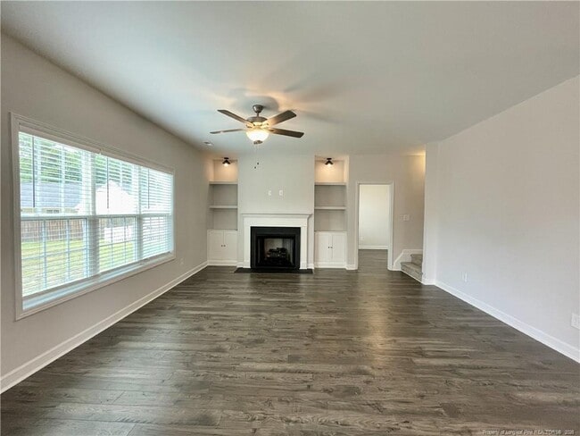 1108 Mayfern Dr in Hope Mills, NC - Building Photo - Building Photo