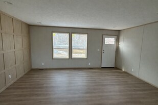 48 Dusty Trail in Battle Creek, MI - Building Photo