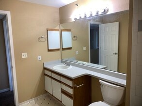 33 S Boulder Cir, Unit 1700 month in Boulder, CO - Building Photo - Building Photo