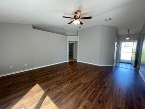 219 Lustan Dr in Crestview, FL - Building Photo - Building Photo