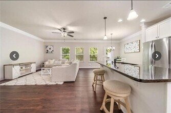 1427 Haynescrest Ct in Grayson, GA - Foto de edificio - Building Photo