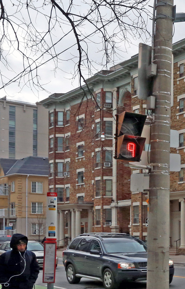 Ernescliffe Annex B in Toronto, ON - Building Photo - Building Photo