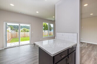 112 Tacoma Ct NW in Orting, WA - Building Photo - Building Photo
