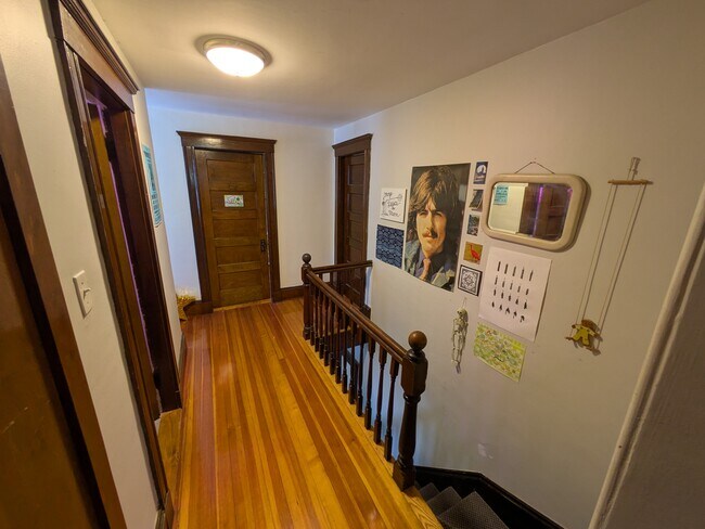 8 Foskett St, Unit 2 in Somerville, MA - Foto de edificio - Building Photo