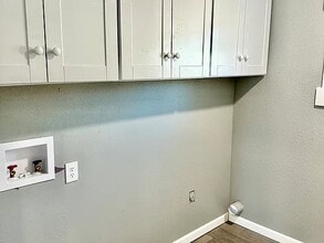 1404 Trinity Ave in Chowchilla, CA - Foto de edificio - Building Photo