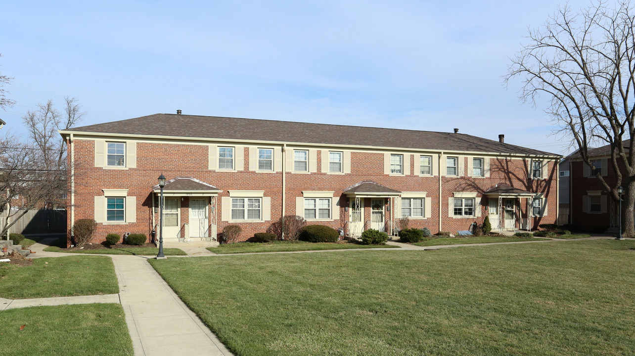 Windgate Square in Columbus, OH - Building Photo