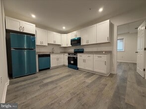 45 E High St, Unit B in Pottstown, PA - Building Photo - Building Photo