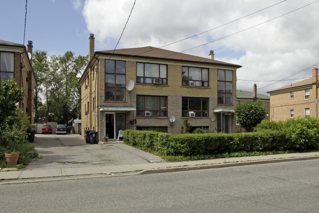 138-140 Shaftesbury St in Toronto, ON - Building Photo - Primary Photo