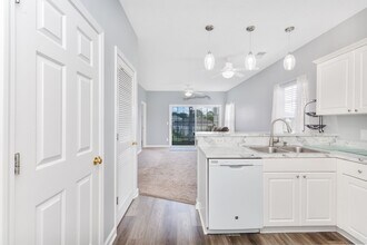 2040 Cross Gate Blvd in Myrtle Beach, SC - Building Photo - Building Photo