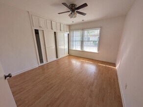 1051 S Wooster St, Unit 7 in Los Angeles, CA - Building Photo - Building Photo