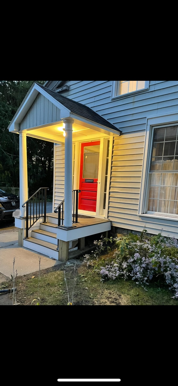 property at 7 1/2 Bacon St