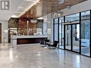 7890 Bathurst St in Vaughan, ON - Building Photo - Building Photo