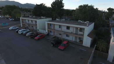 11912 Indian School Rd NE in Albuquerque, NM - Building Photo - Building Photo