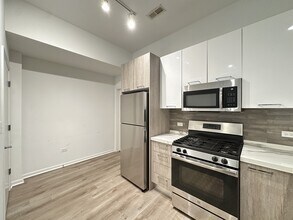 2550 S Wabash Ave, Unit 602 in Chicago, IL - Foto de edificio - Building Photo