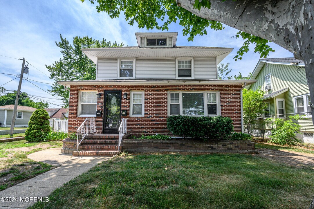 405 Main St in Keansburg, NJ - Foto de edificio