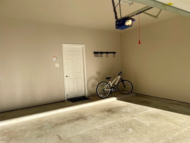 property at 27 Umbria Ln