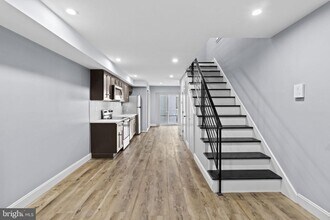 418 S 15th St in Philadelphia, PA - Building Photo - Building Photo