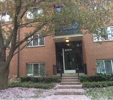 10400 Rockville Pike in North Bethesda, MD - Building Photo