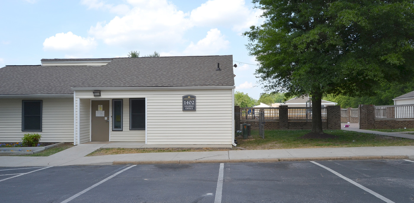 Ashley Oaks Apartments in Richmond, VA - Foto de edificio