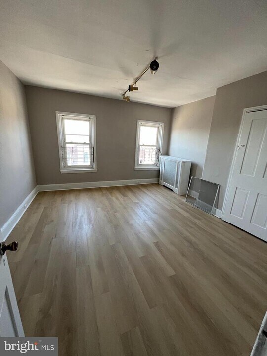 2029 E Orleans St Photo