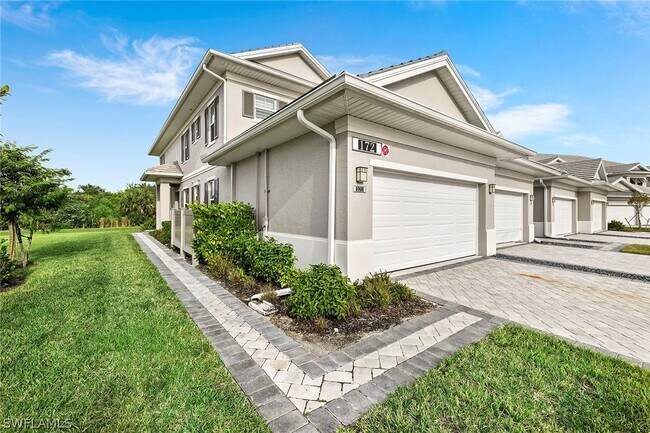 172 Indies Dr E in Naples, FL - Building Photo - Building Photo