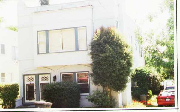 2662-2664 Hilgard Ave in Berkeley, CA - Foto de edificio - Building Photo