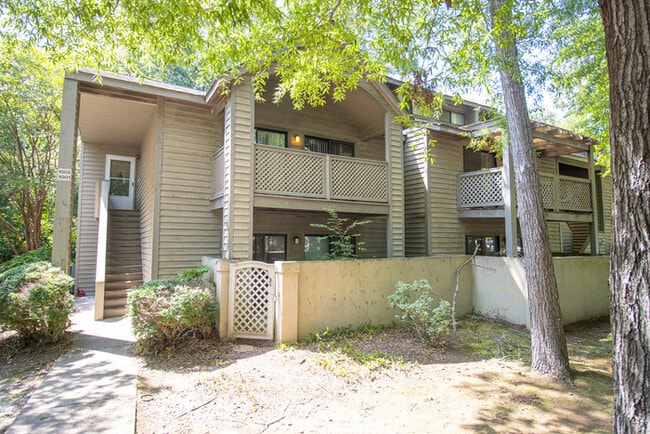 property at 1005 Creekside Wy