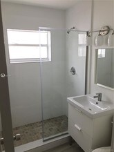 552 NE 61st St-Unit -6 in Miami, FL - Building Photo - Building Photo