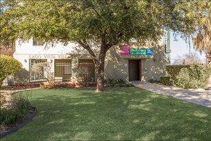 Lago Vista Apartments in San Antonio, TX - Building Photo